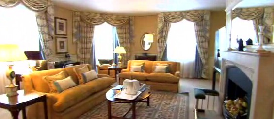 THE DORCHESTER HOTEL HAS ONE OF LONDONS BEST SUITES THE OLIVER MESSEL SUITE MOST EXPENSIVE SUITES IN LONDON VIEW SITTING ROOM